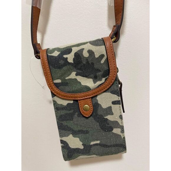 New Maurices Camo Crossbody Bag - Picture 2 of 6